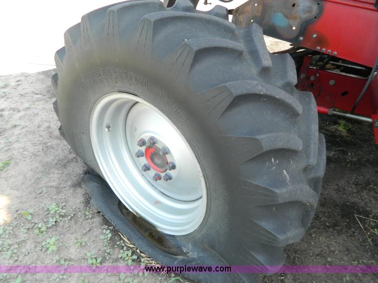 image for item J8855 2005 Case IH 2388 combine