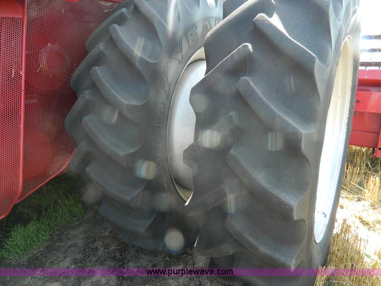 image for item J8855 2005 Case IH 2388 combine