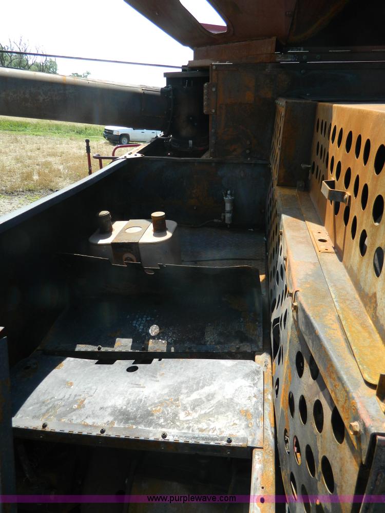 image for item J8855 2005 Case IH 2388 combine