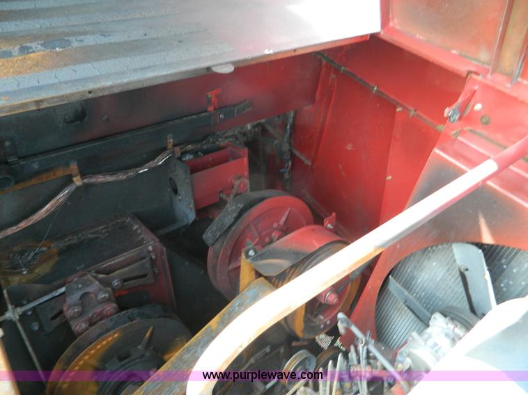 image for item J8855 2005 Case IH 2388 combine