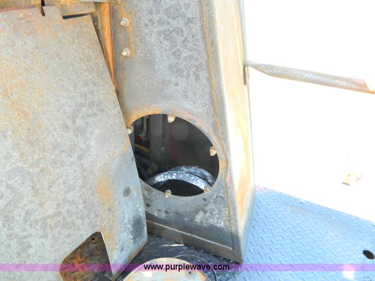 image for item J8855 2005 Case IH 2388 combine