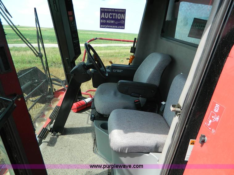 image for item J8855 2005 Case IH 2388 combine