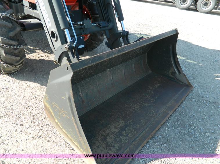 image for item J8856 2003 Kubota M6800 HDC MFWD tractor