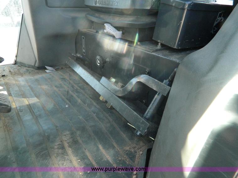 image for item J8856 2003 Kubota M6800 HDC MFWD tractor