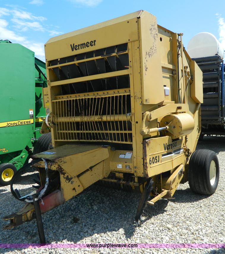 image for item J8866 1987 Vermeer 605J round baler