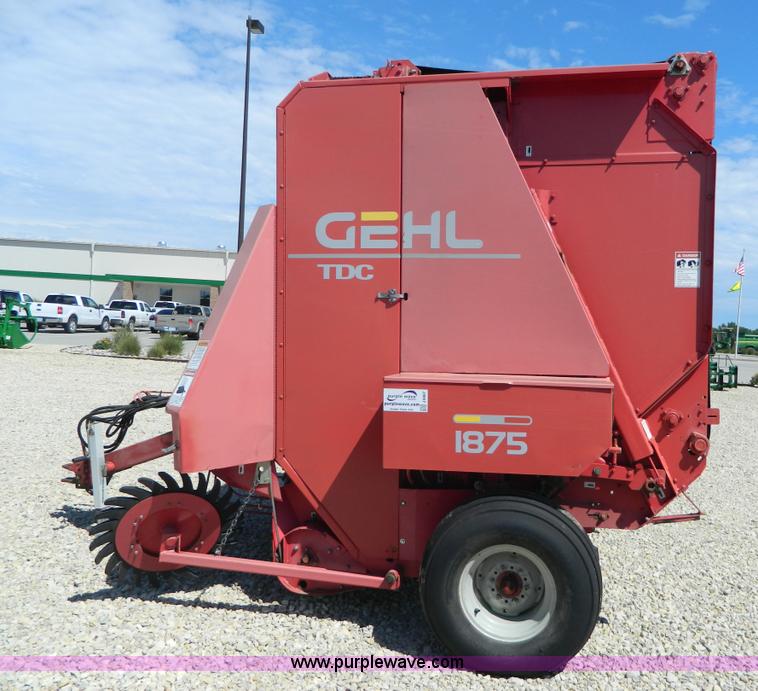 image for item J8867 1995 Gehl 1875 round baler
