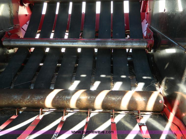 image for item J8867 1995 Gehl 1875 round baler