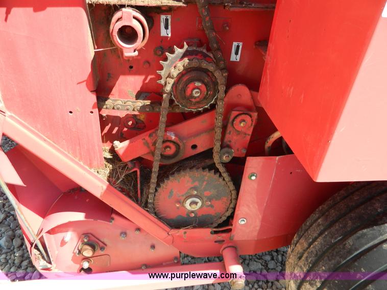 image for item J8867 1995 Gehl 1875 round baler