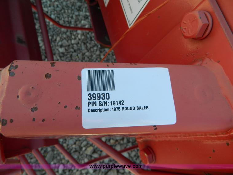 image for item J8867 1995 Gehl 1875 round baler