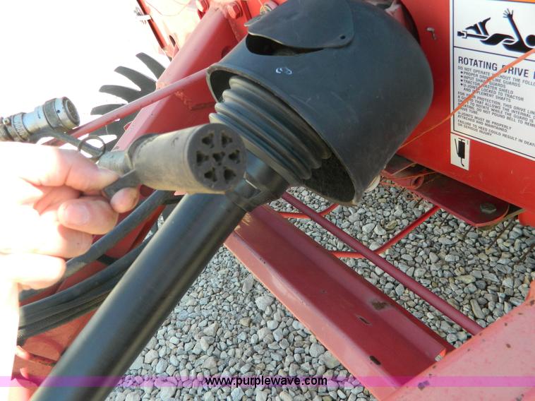 image for item J8867 1995 Gehl 1875 round baler