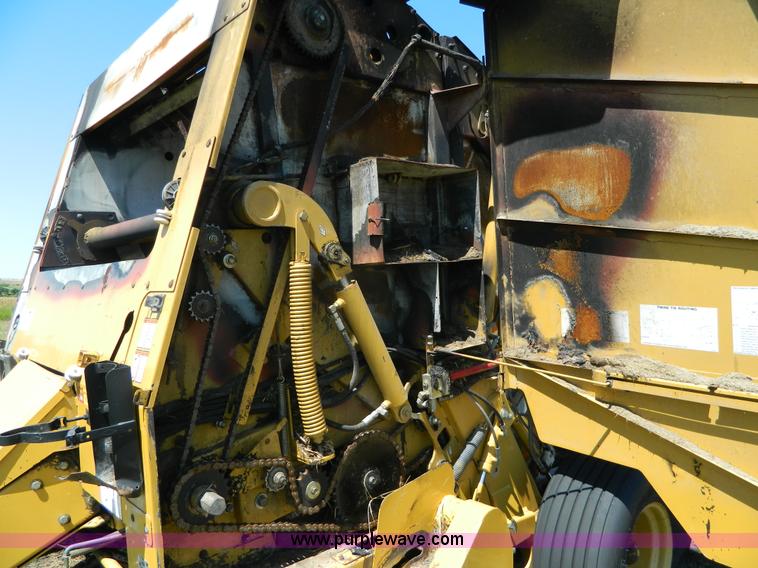 image for item J8868 2004 Vermeer 605M round baler