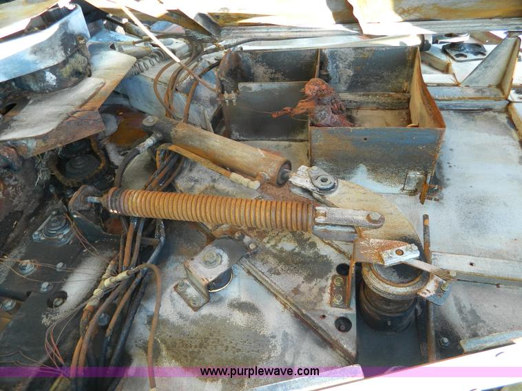 image for item J8868 2004 Vermeer 605M round baler