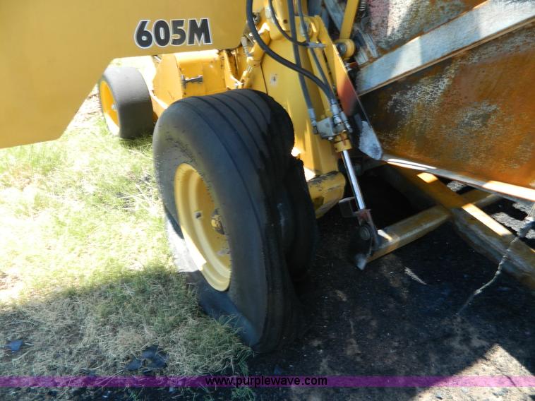 image for item J8868 2004 Vermeer 605M round baler