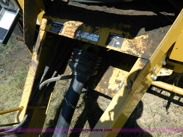 image for item J8868 2004 Vermeer 605M round baler