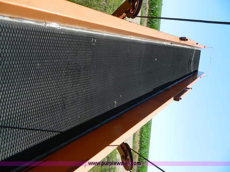 image for item J8872 Bear Cat 4200 tub grinder