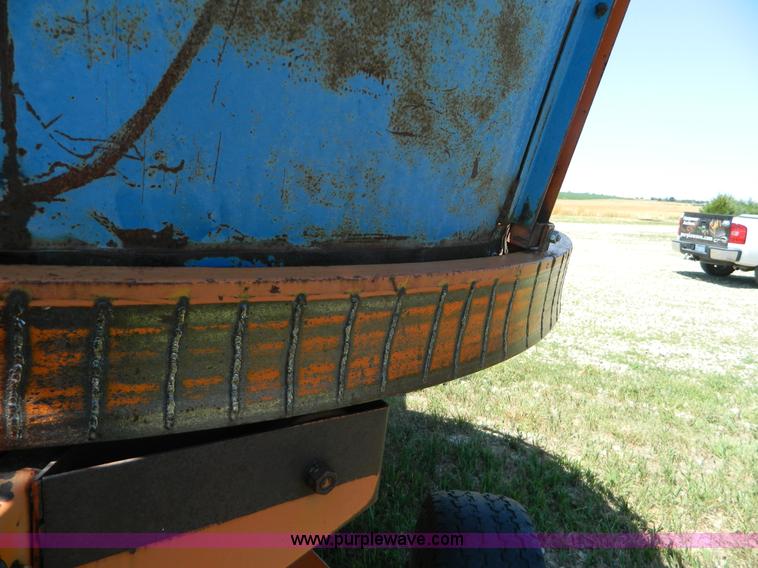 image for item J8872 Bear Cat 4200 tub grinder