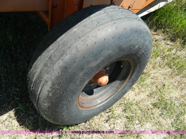 image for item J8872 Bear Cat 4200 tub grinder