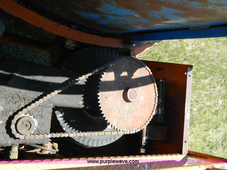 image for item J8872 Bear Cat 4200 tub grinder