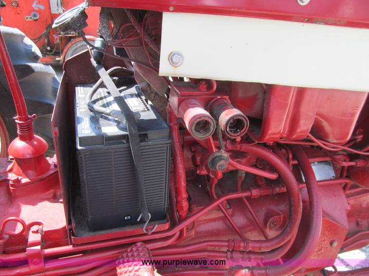 image for item K2201 1966 International 504 tractor