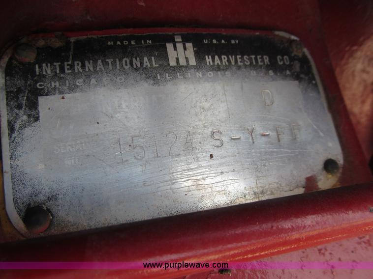 image for item K2201 1966 International 504 tractor