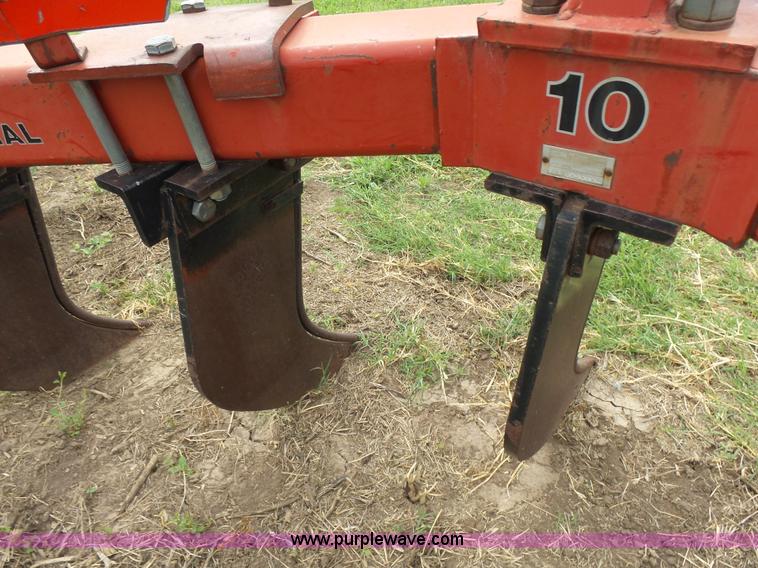 image for item K3227 Case 10 7 shank V-ripper