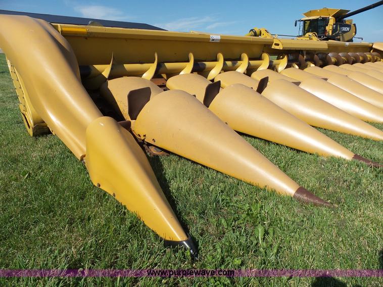 image for item K4018 2008 Lexion C512-30 corn head