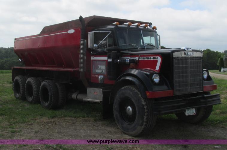image for item K4048 1978 Western Star 4886-3 applicator truck