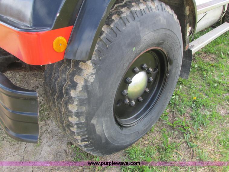 image for item K4048 1978 Western Star 4886-3 applicator truck