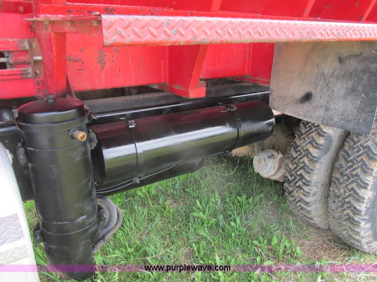 image for item K4048 1978 Western Star 4886-3 applicator truck