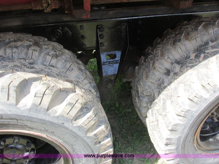 image for item K4048 1978 Western Star 4886-3 applicator truck