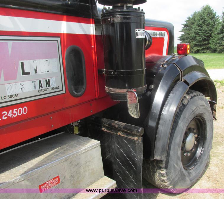 image for item K4048 1978 Western Star 4886-3 applicator truck