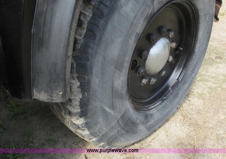 image for item K4048 1978 Western Star 4886-3 applicator truck