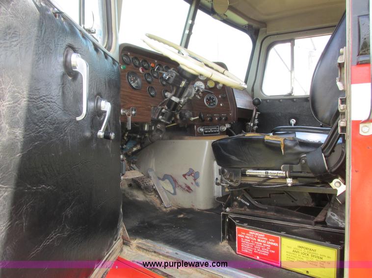 image for item K4048 1978 Western Star 4886-3 applicator truck