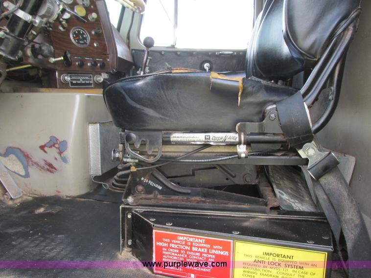 image for item K4048 1978 Western Star 4886-3 applicator truck