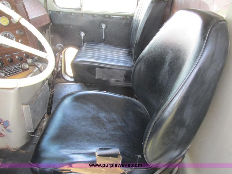 image for item K4048 1978 Western Star 4886-3 applicator truck