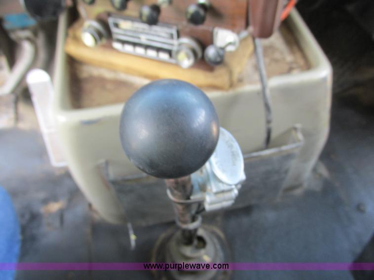 image for item K4048 1978 Western Star 4886-3 applicator truck