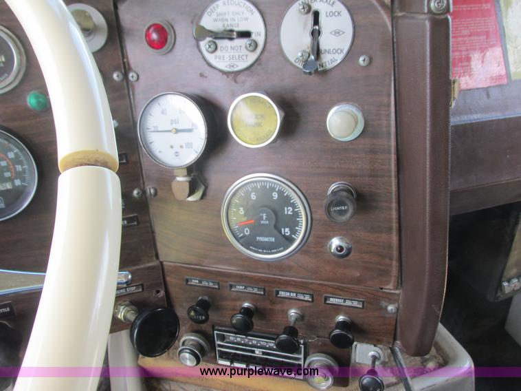 image for item K4048 1978 Western Star 4886-3 applicator truck