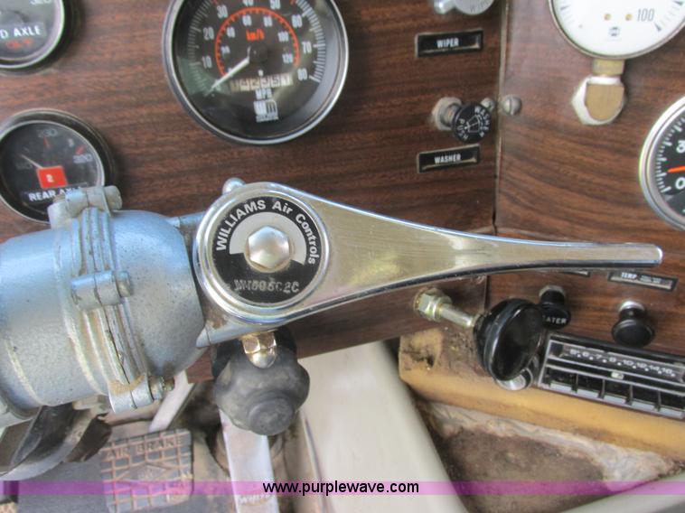 image for item K4048 1978 Western Star 4886-3 applicator truck