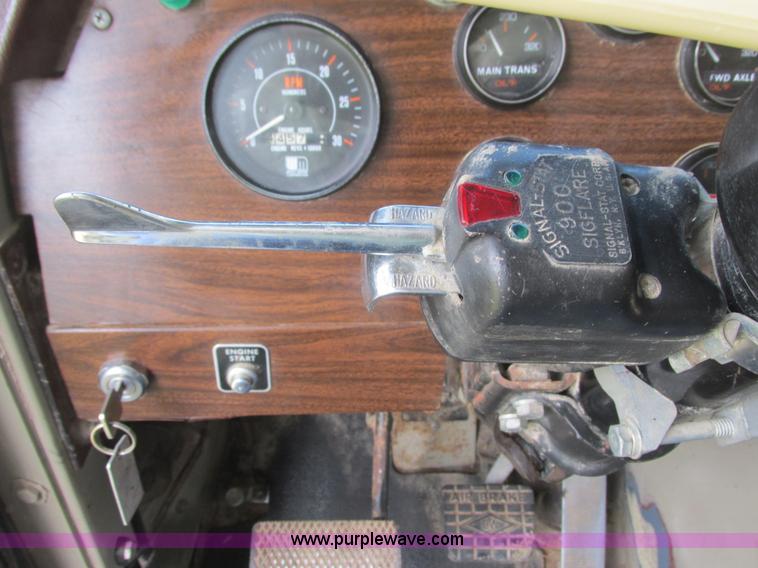 image for item K4048 1978 Western Star 4886-3 applicator truck