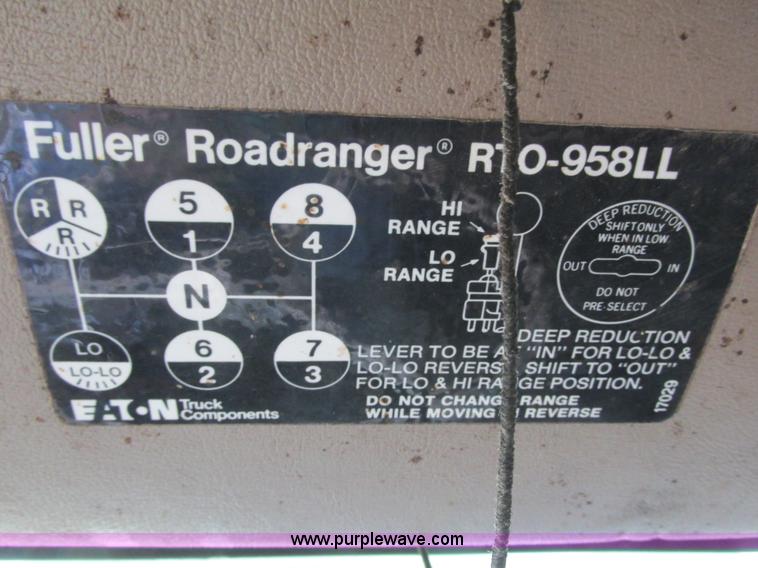 image for item K4048 1978 Western Star 4886-3 applicator truck