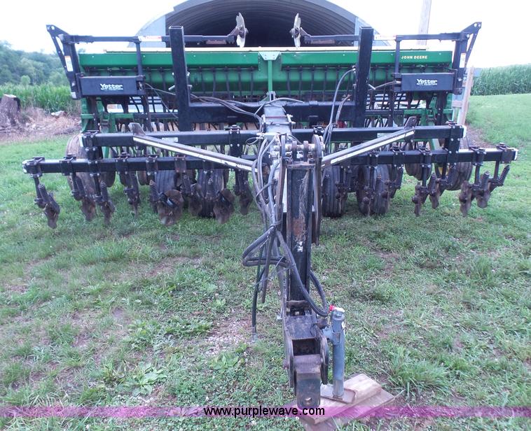image for item K4659 John Deere 515 grain drill with Yetter no-till cart