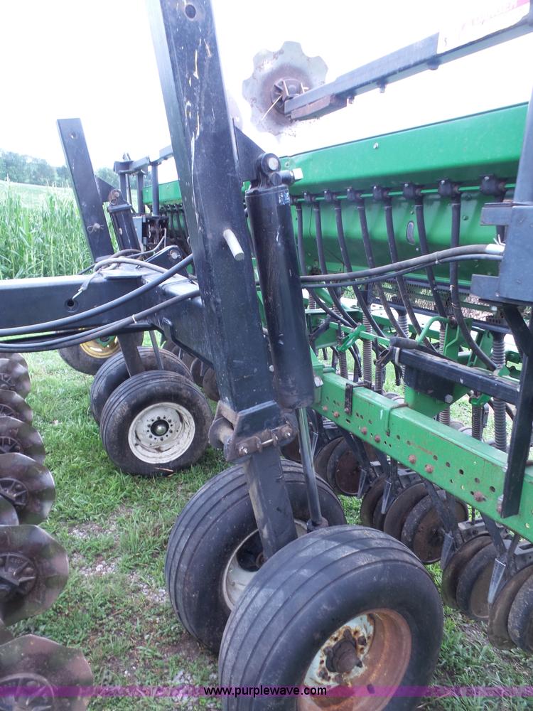 image for item K4659 John Deere 515 grain drill with Yetter no-till cart