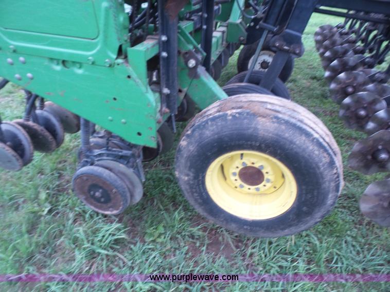 image for item K4659 John Deere 515 grain drill with Yetter no-till cart