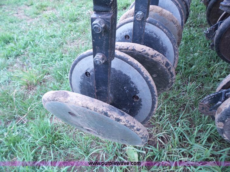 image for item K4659 John Deere 515 grain drill with Yetter no-till cart