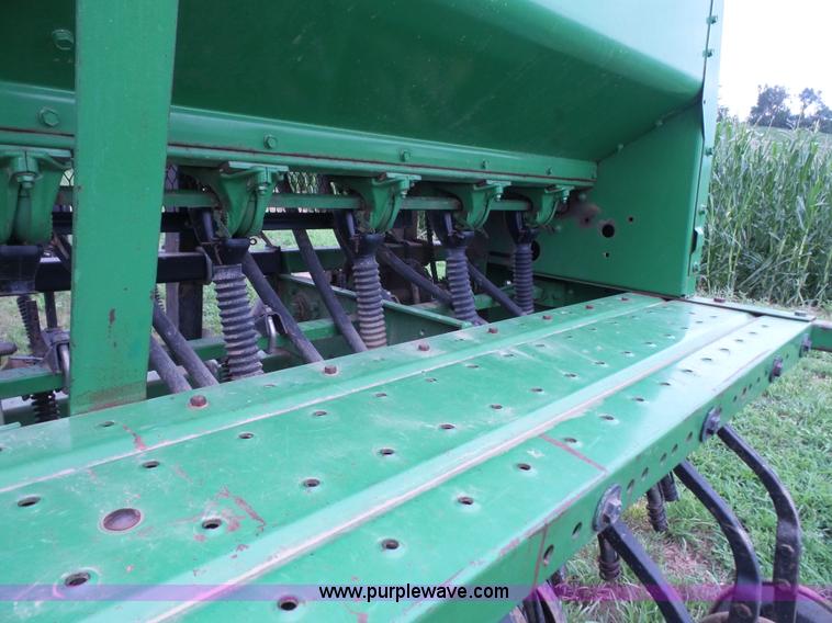image for item K4659 John Deere 515 grain drill with Yetter no-till cart