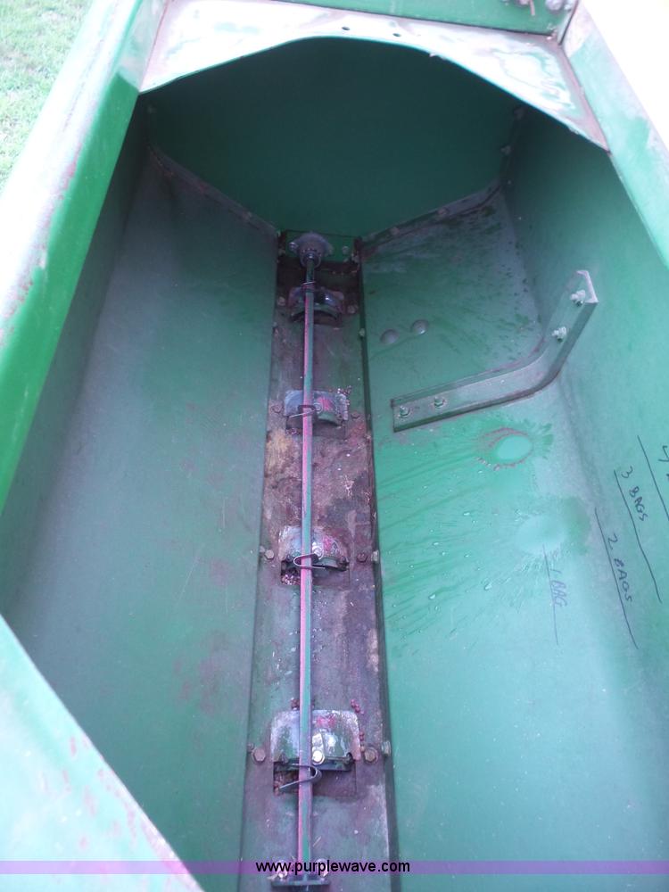 image for item K4659 John Deere 515 grain drill with Yetter no-till cart