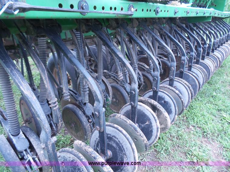 image for item K4659 John Deere 515 grain drill with Yetter no-till cart