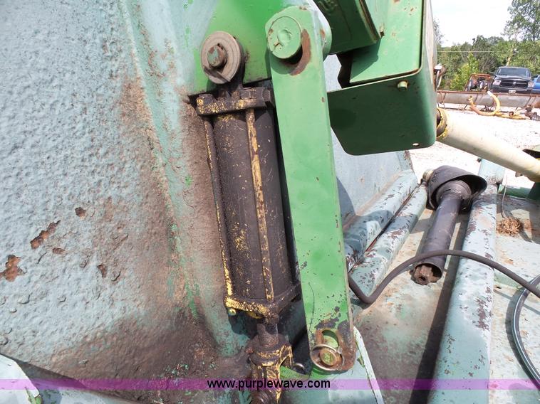 image for item K5376 John Deere 1518 batwing rotary mower