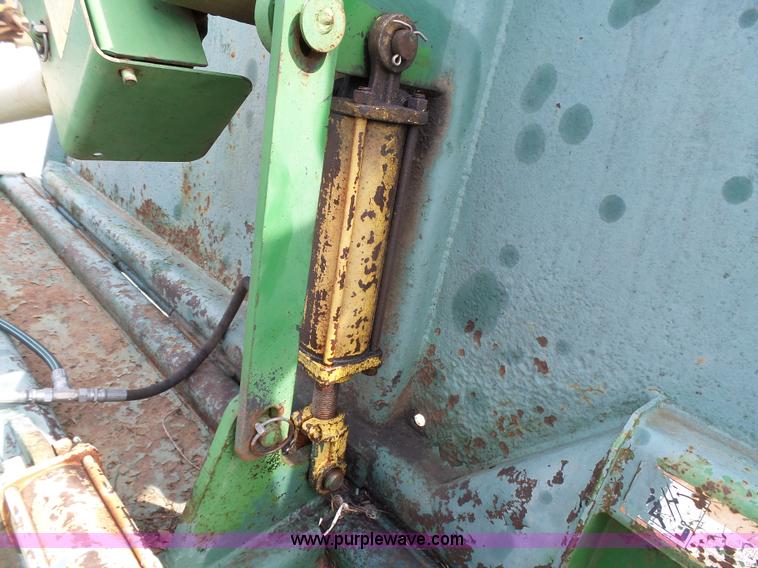 image for item K5376 John Deere 1518 batwing rotary mower