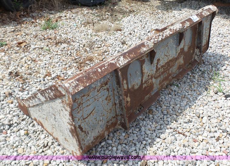 image for item K5377 Skid steer bucket